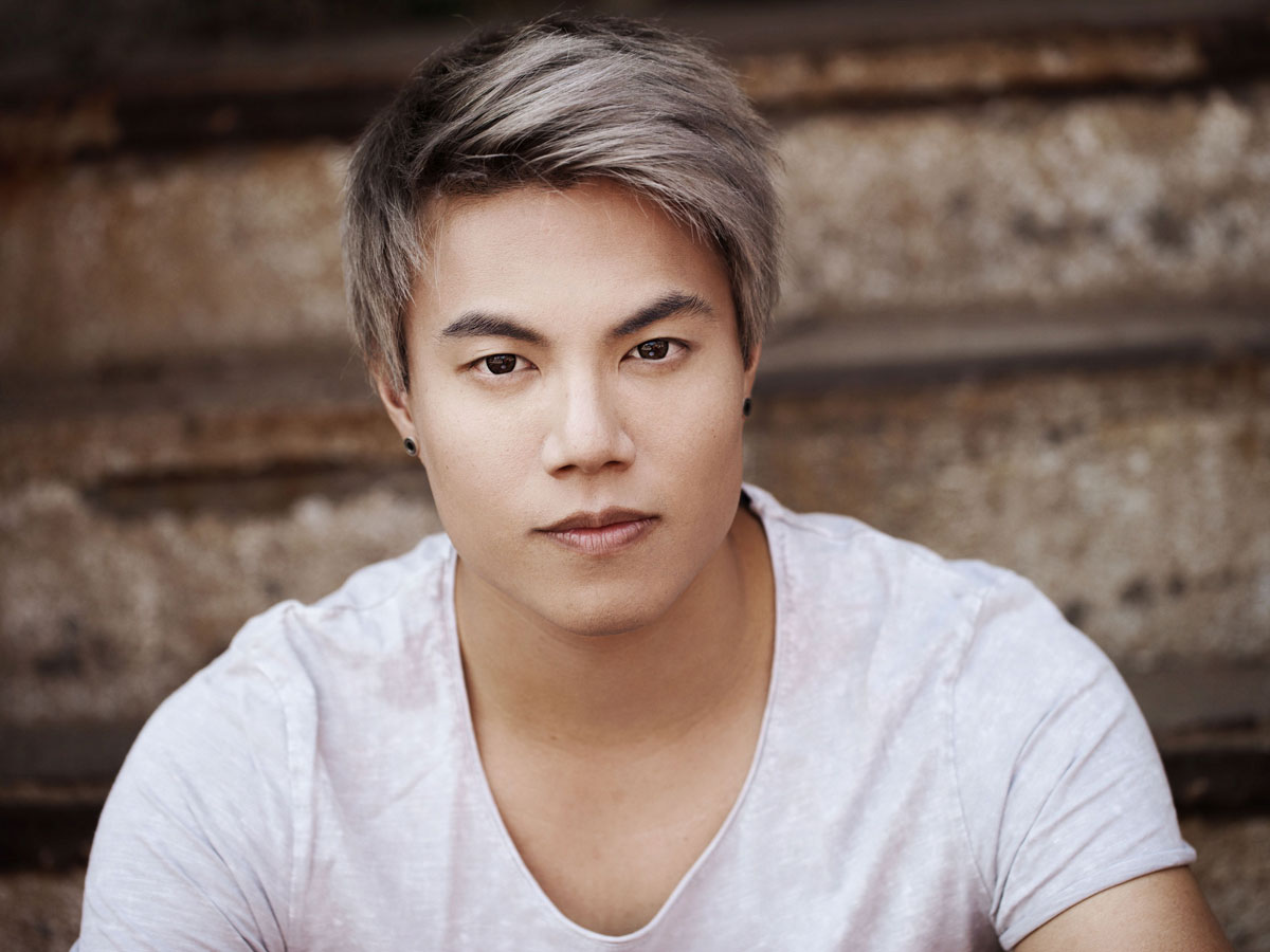RTL Supertalent Gewinner Jay Oh singt bei Noble Composition Galaband