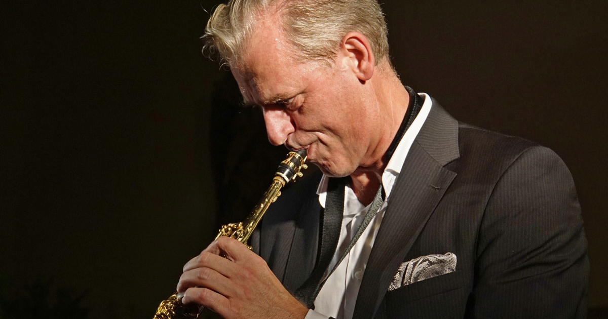 Professionellen Saxophonisten buchen für gehobene Anlässe