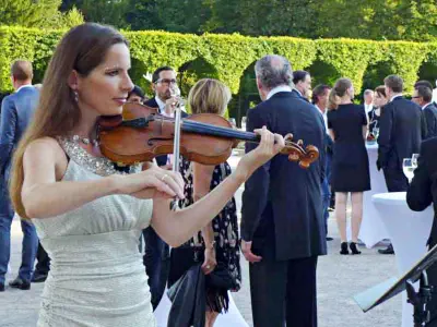 Geigenspielerin & Violinist buchen