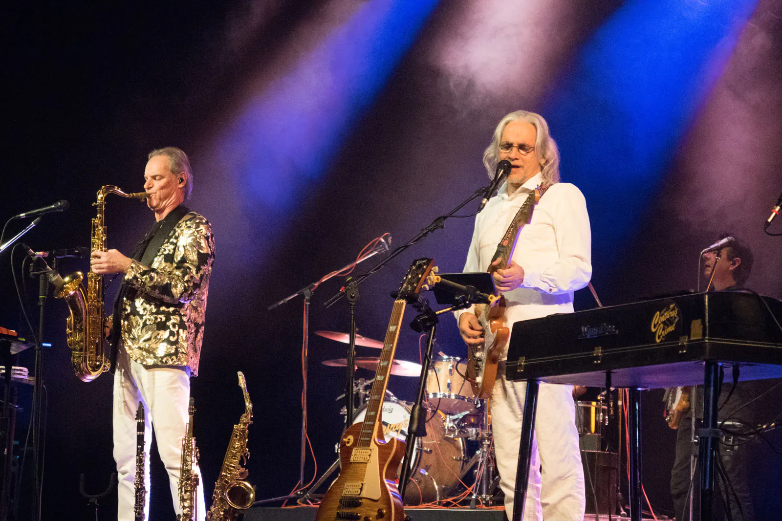CENTURY’S CRIME live mit Saxophon und Gitarre