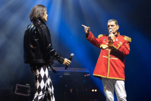 Axel Herrig und Sascha Lien im Zusammenspiel bei der Live-Show FALCO meets QUEEN